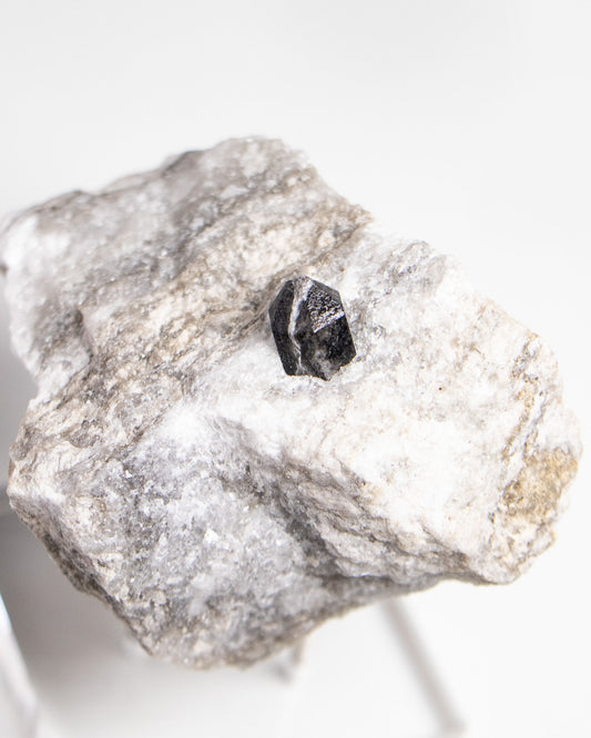 稀有罕見的義大利雙尖黑水晶|療癒與保護能量