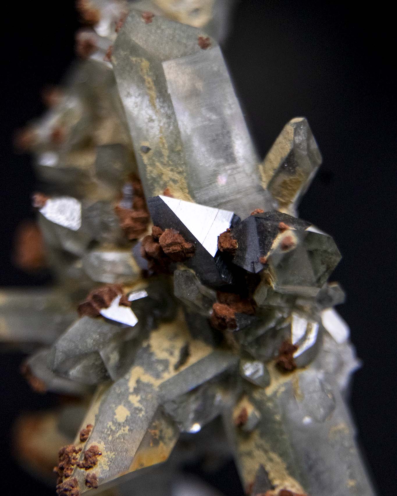 巴基斯坦稀有銳鈦礦