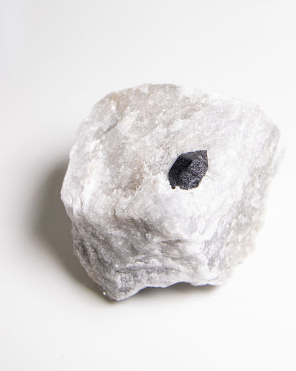 稀有罕見的義大利雙尖黑水晶｜療癒與保護能量