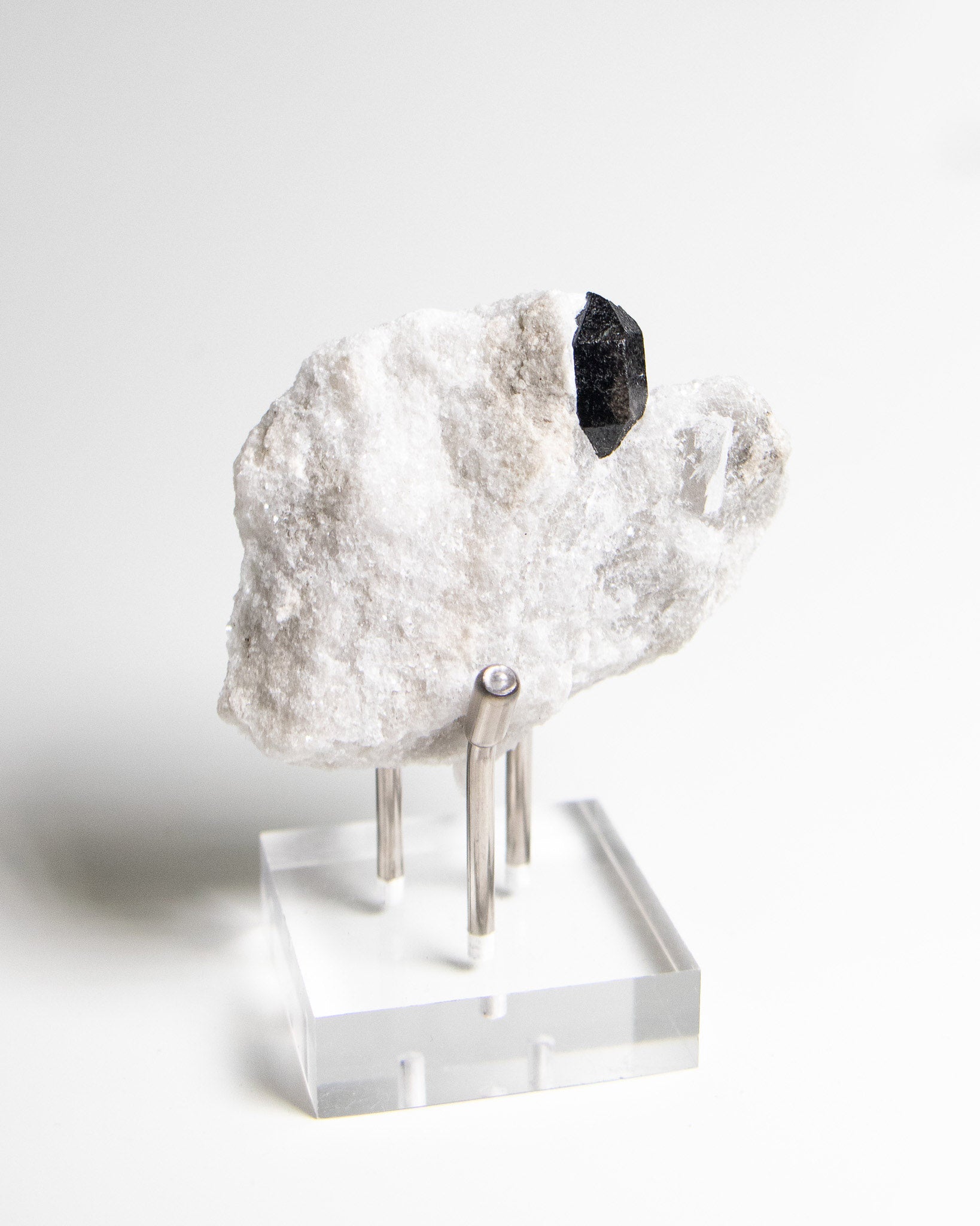 稀有罕見的義大利雙尖黑水晶｜療癒與保護能量