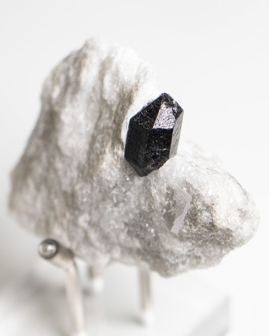 義大利黑水晶硬石膏