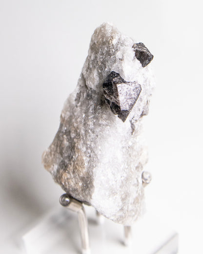 稀有罕見的義大利雙尖黑水晶｜療癒與保護能量