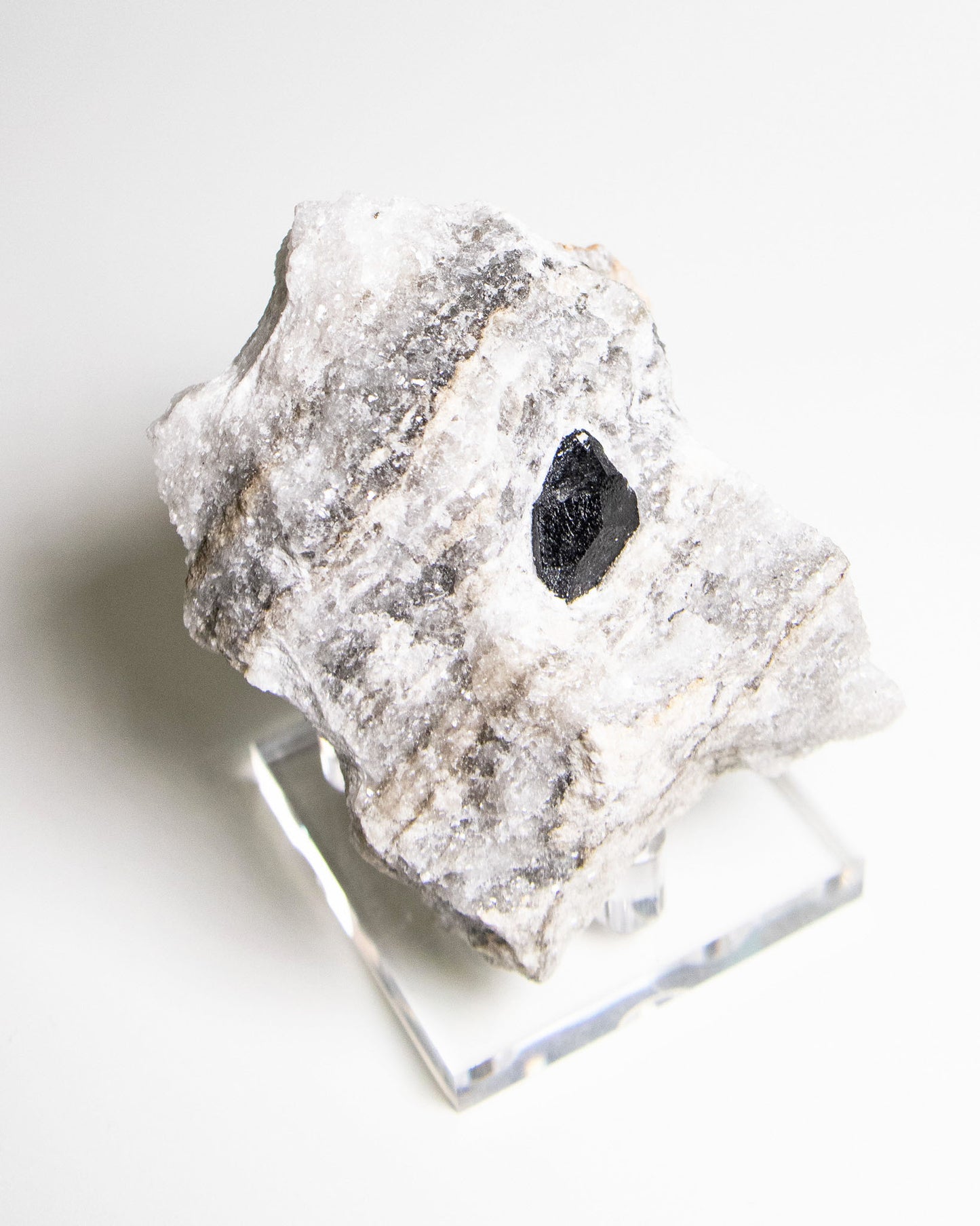 稀有罕見的義大利雙尖黑水晶｜療癒與保護能量