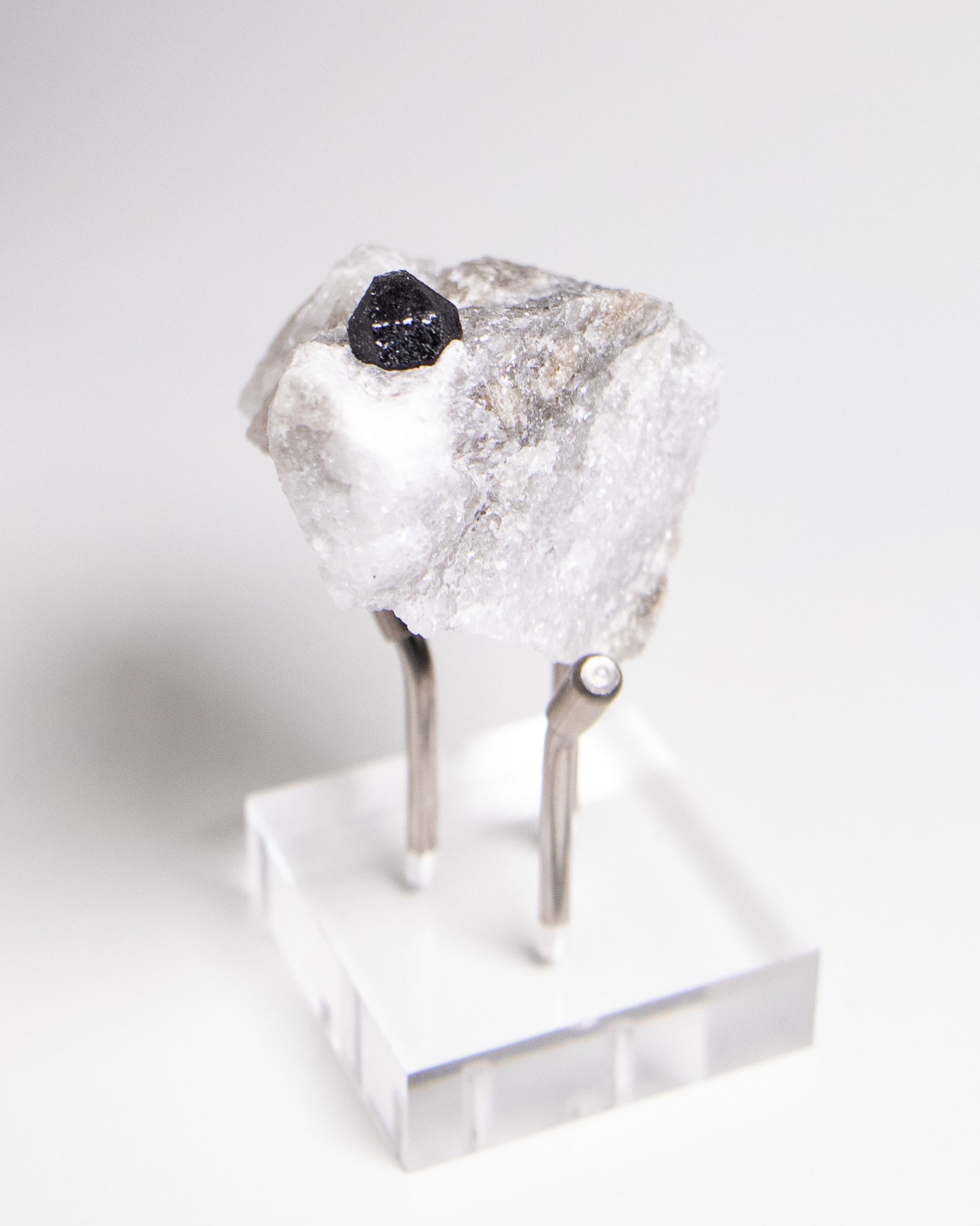 稀有罕見的義大利雙尖黑水晶｜療癒與保護能量