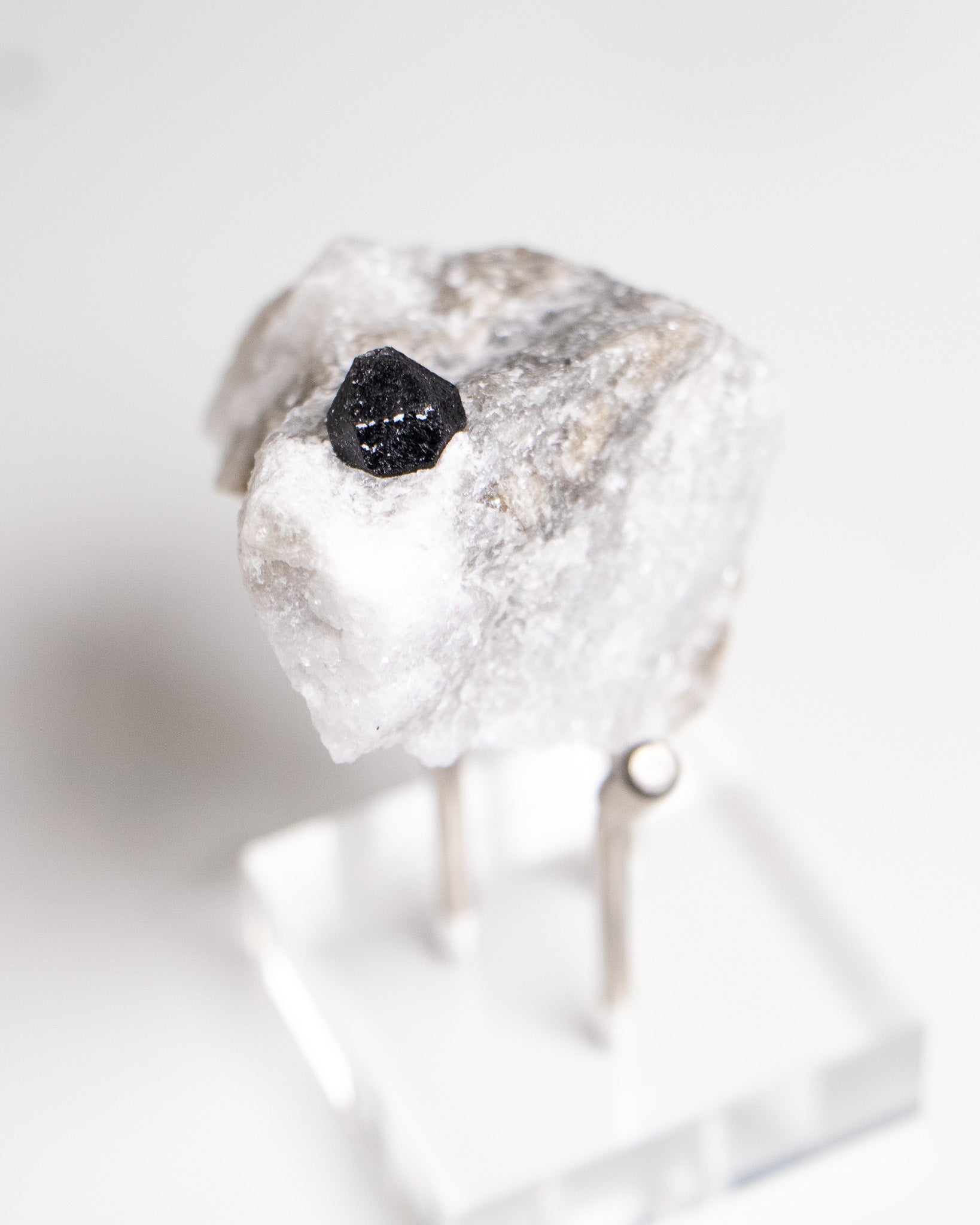 稀有罕見的義大利雙尖黑水晶｜療癒與保護能量