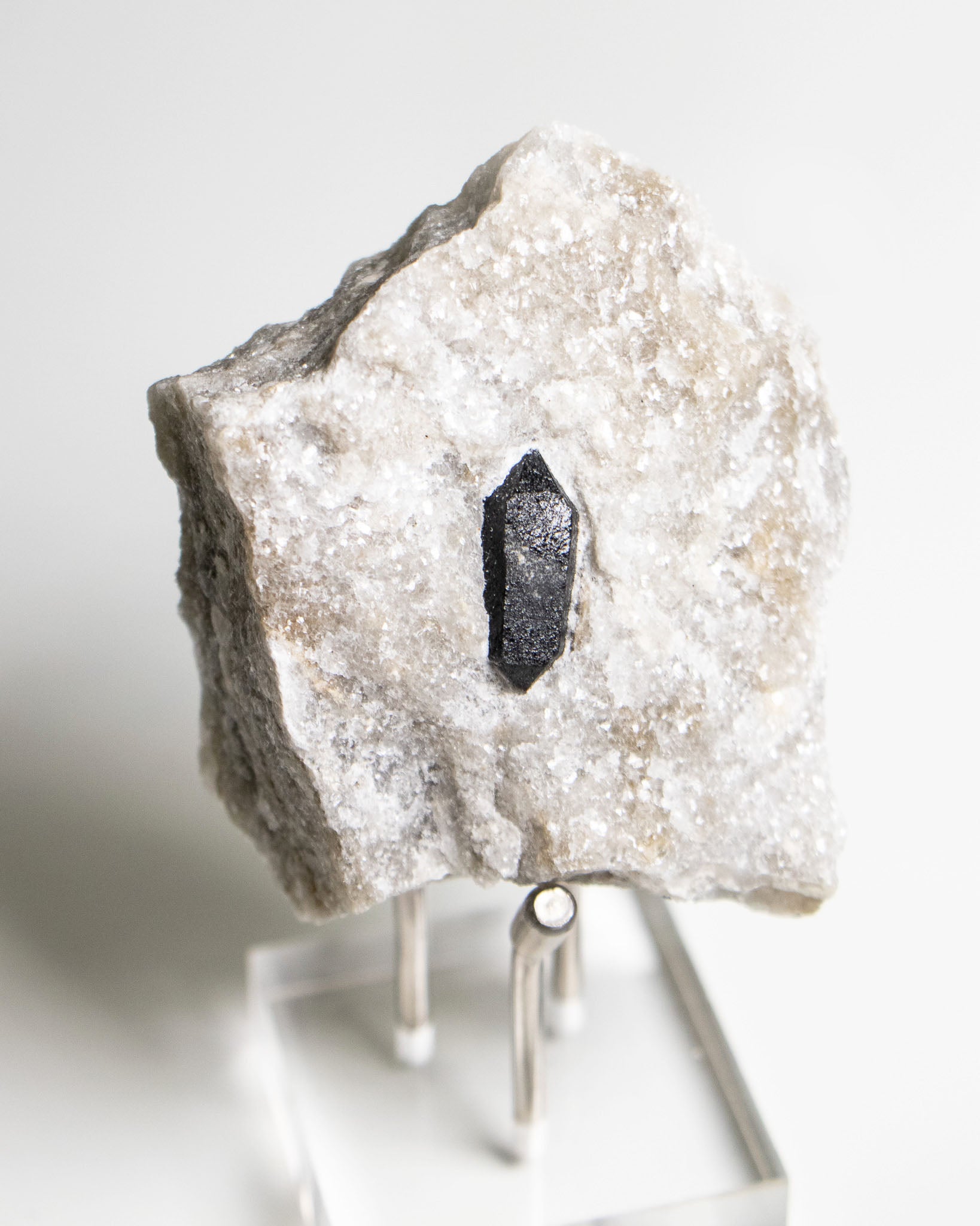 稀有罕見的義大利雙尖黑水晶｜療癒與保護能量