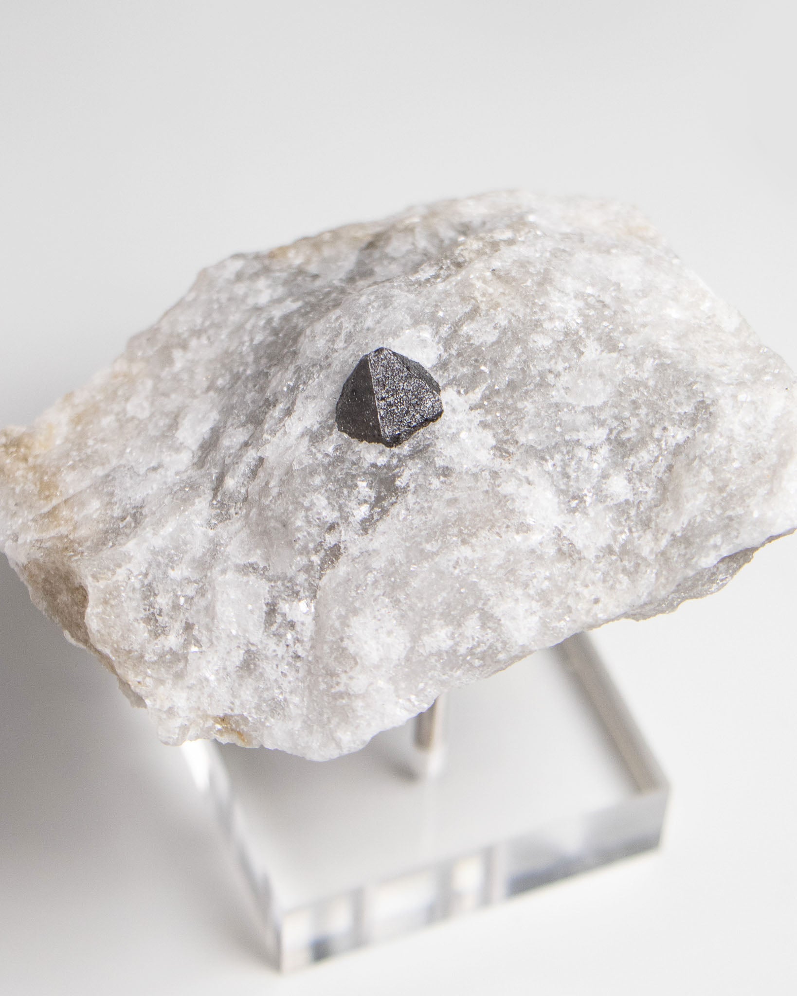 稀有罕見的義大利雙尖黑水晶｜療癒與保護能量