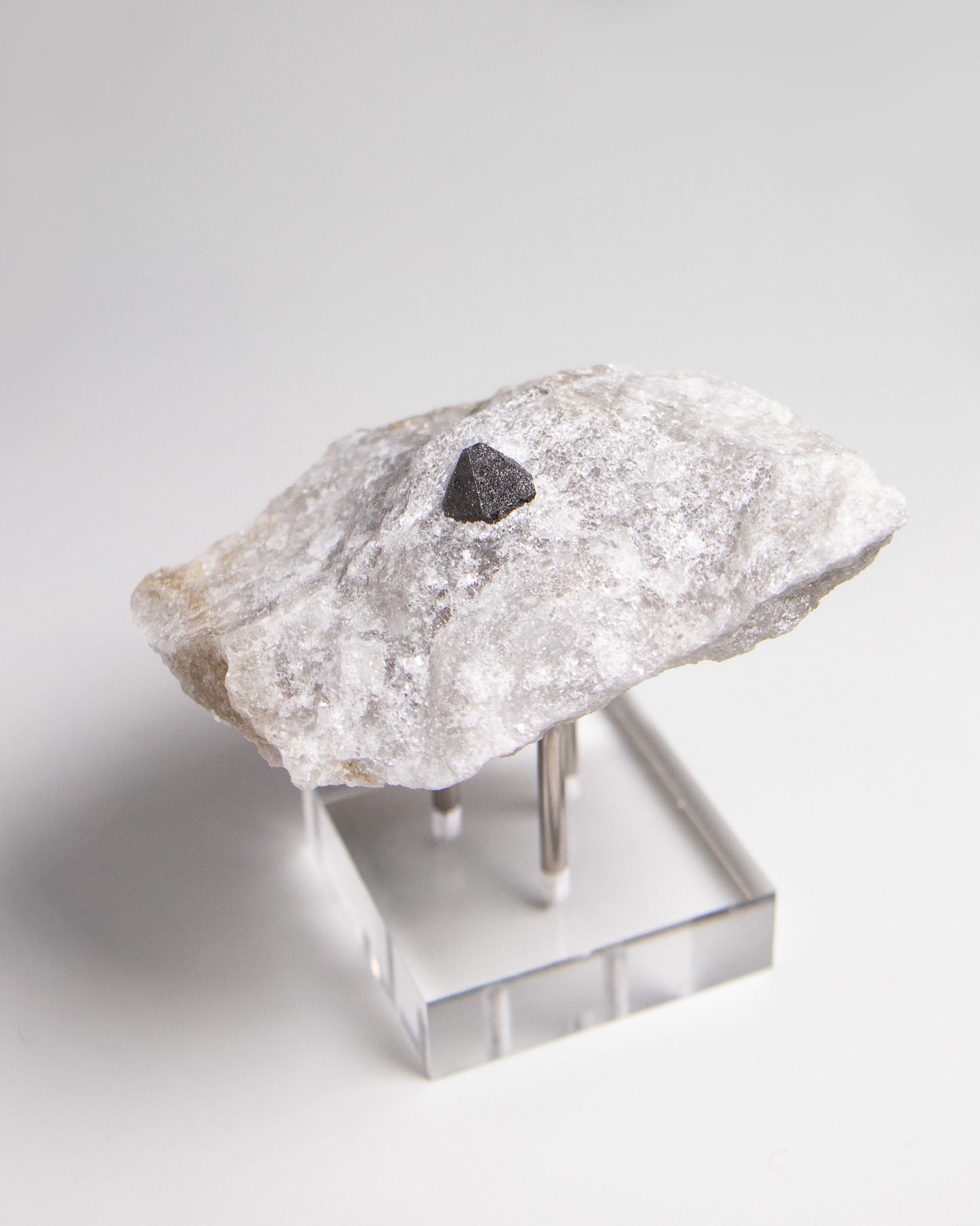 稀有罕見的義大利雙尖黑水晶｜療癒與保護能量