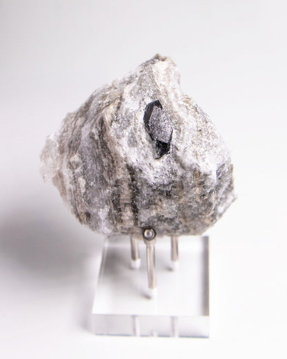 稀有罕見的義大利雙尖黑水晶｜療癒與保護能量