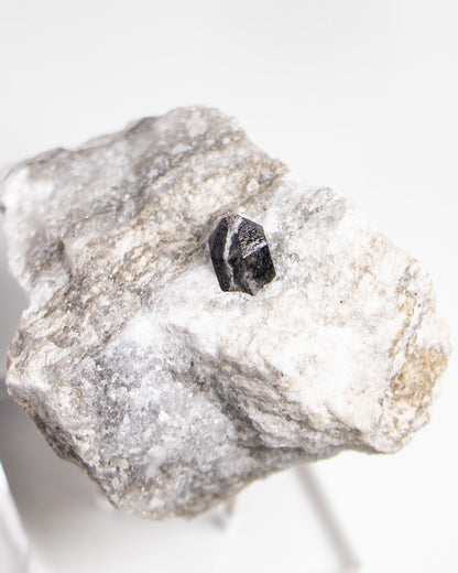 稀有罕見的義大利雙尖黑水晶｜療癒與保護能量